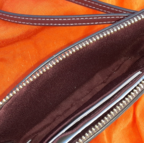 Coach purse - Picture 2 of 4